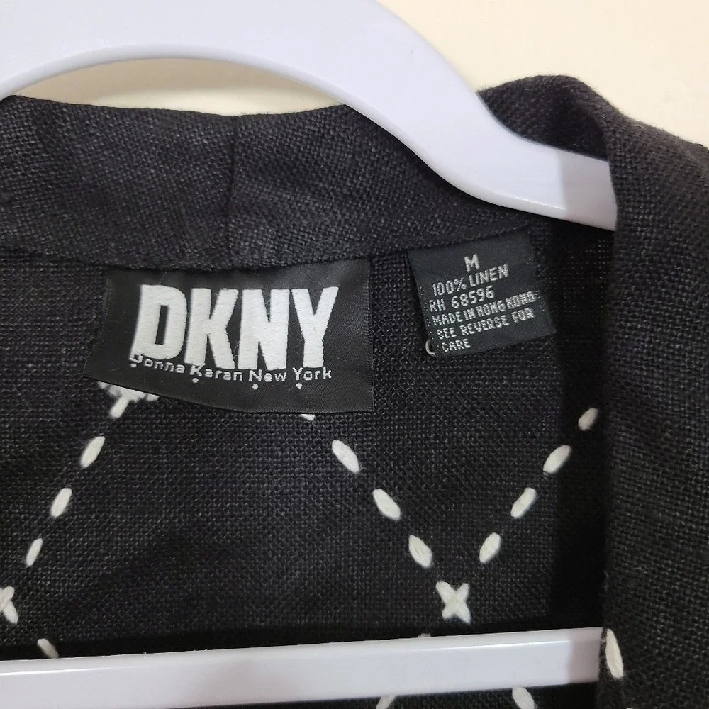DKNY 100% Linen Black White Embroidered Jacket M Cropped Boxy Boho Parisian Chic